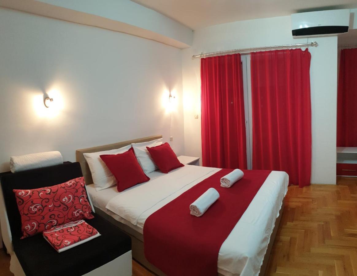 Front Beach Exclusive Apartments สตรูกา ภายนอก รูปภาพ