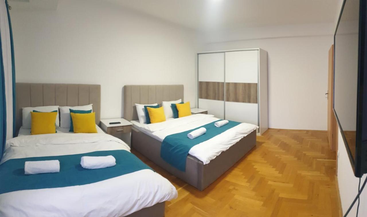 Front Beach Exclusive Apartments สตรูกา ภายนอก รูปภาพ