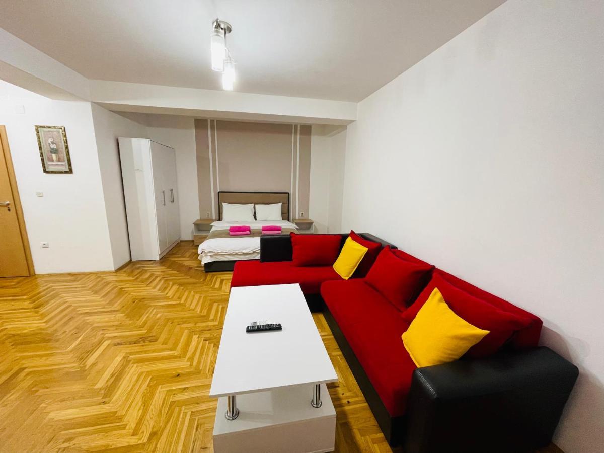 Front Beach Exclusive Apartments สตรูกา ภายนอก รูปภาพ