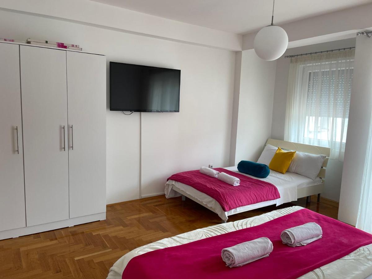 Front Beach Exclusive Apartments สตรูกา ภายนอก รูปภาพ