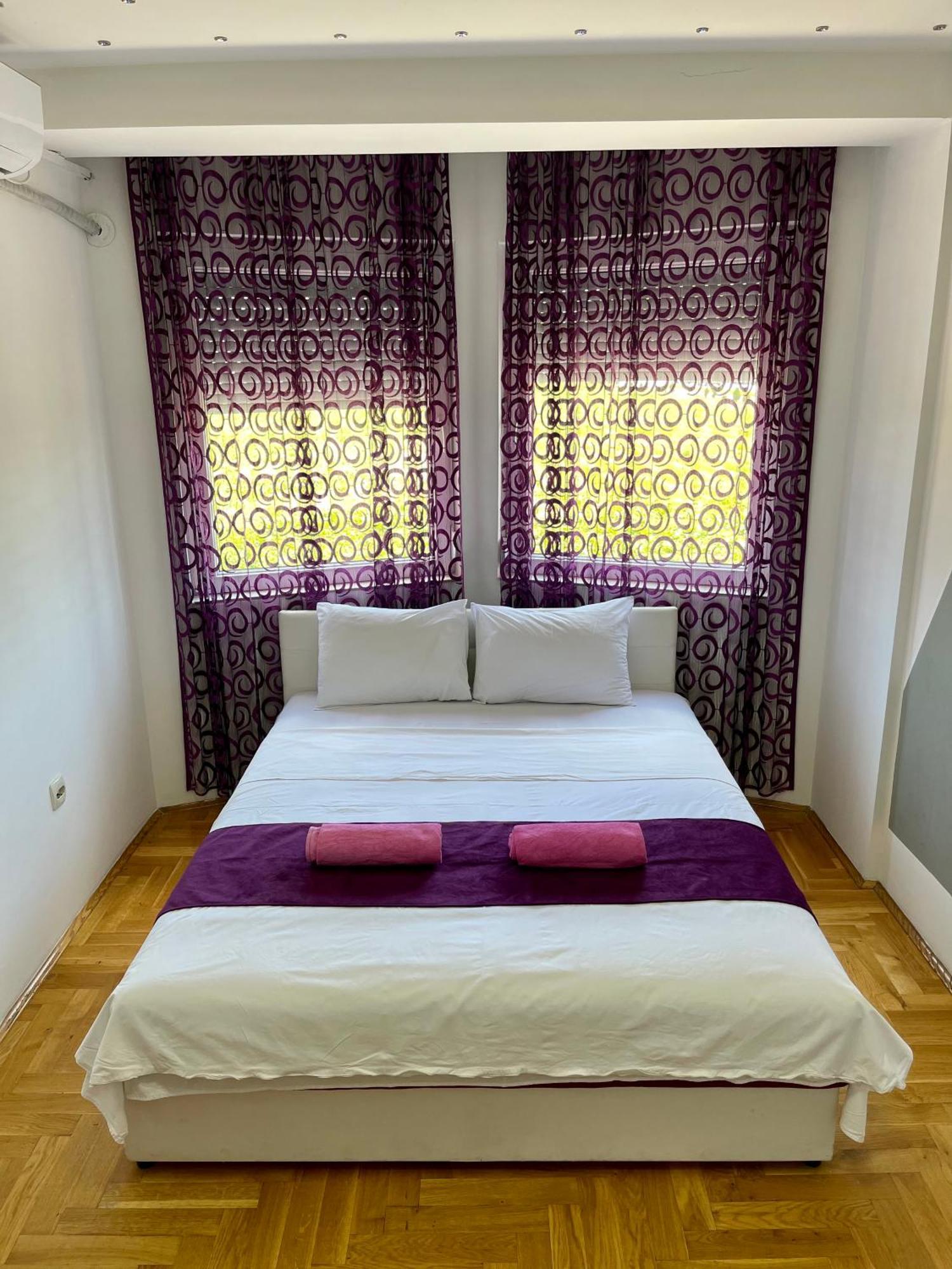 Front Beach Exclusive Apartments สตรูกา ภายนอก รูปภาพ